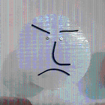 FaceBlik23 aan de elastiekjes zitten klein magneetjes geplakt